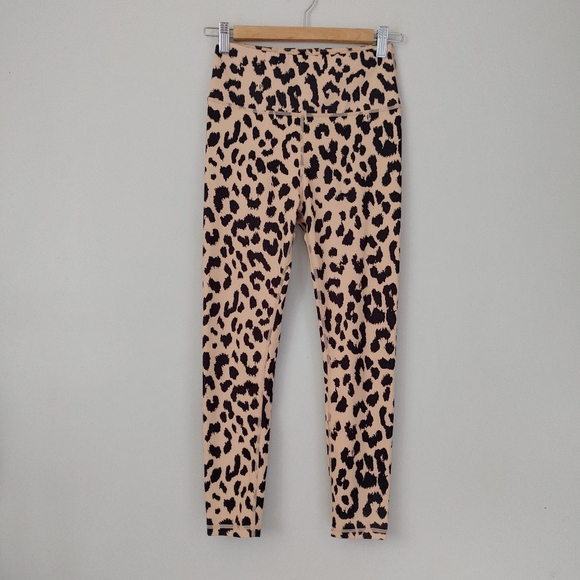 All Fenix Leopard Set Leggings Sports Bra Sz Small Oversized Cheetah Print Camel - Picture 11 of 16